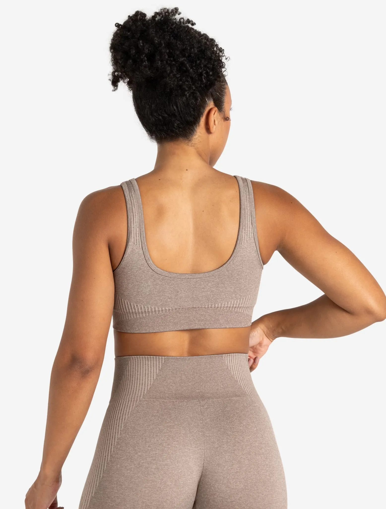 ADAPT 2.0 Seamless Sports Bra - Fawn