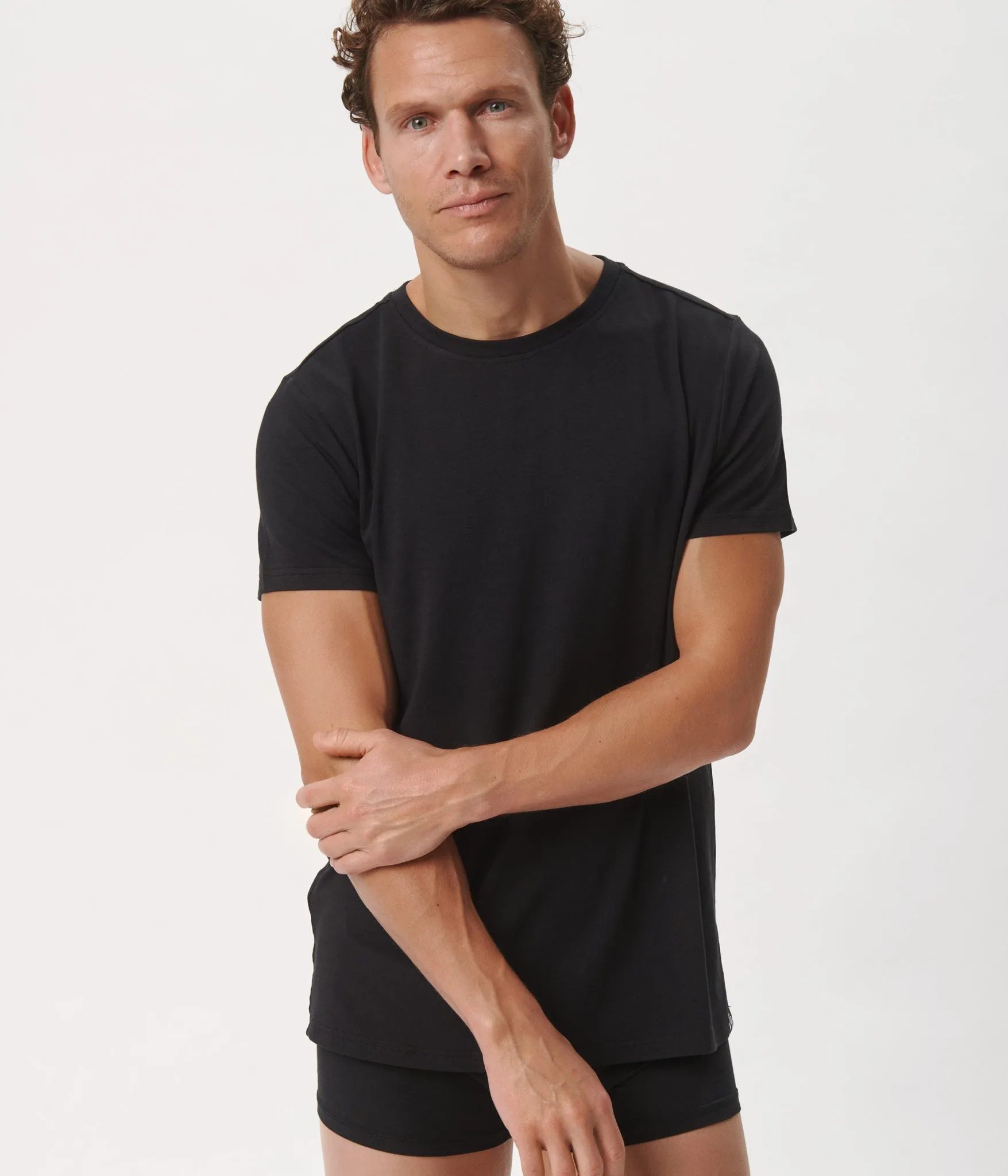 Black crew neck bamboo T-shirt