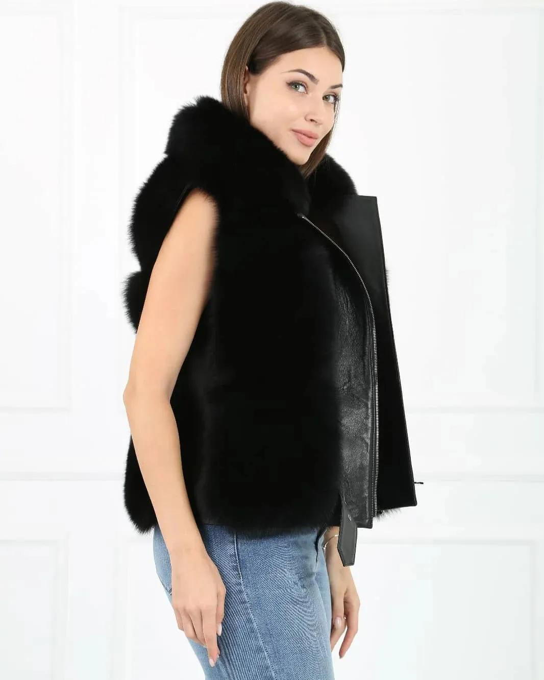 Elegant Black Lamb Leather & Fox Fur Jacket with Removable Sleeves