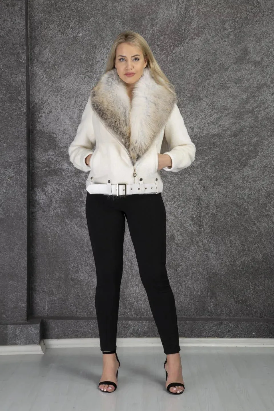 Elegant White Lamb Leather & Fox Fur Jacket with Removable Sleeves