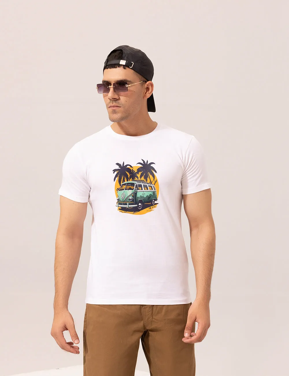 VOLKSWAGEN MICROBUS GRAPHIC T-SHIRT