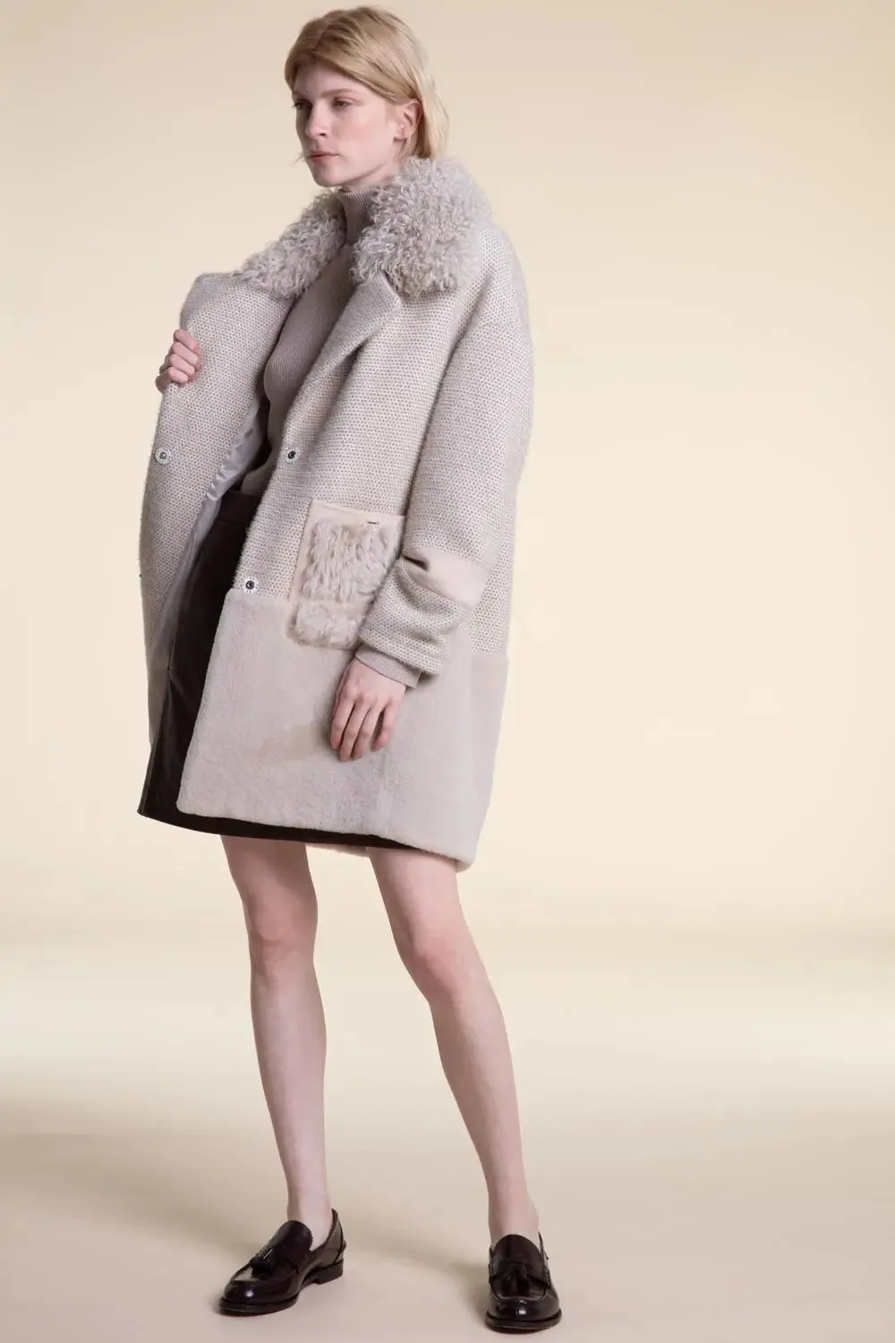 Wool coat with shearling collar