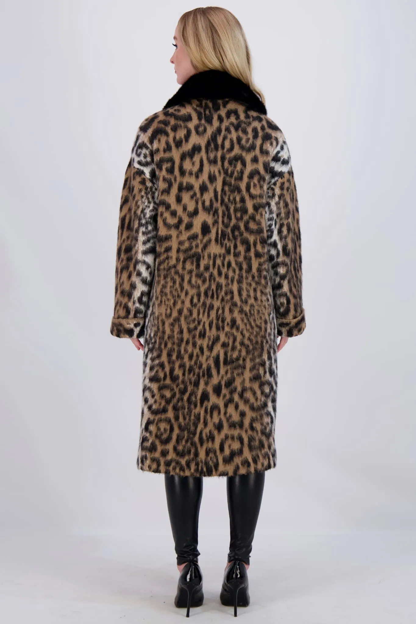 WOOL SHORT COAT WITH MINK COLLAR