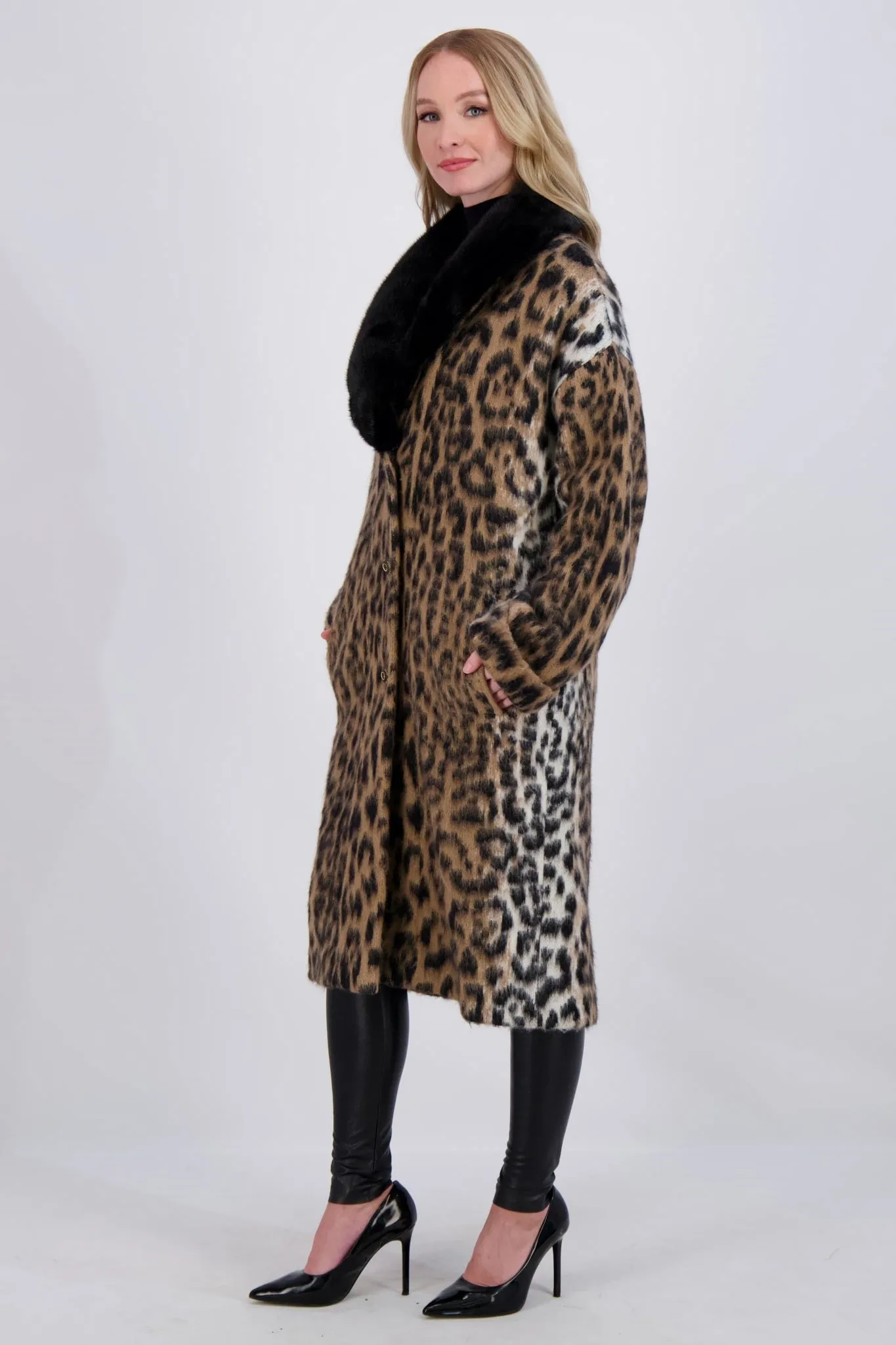 WOOL SHORT COAT WITH MINK COLLAR