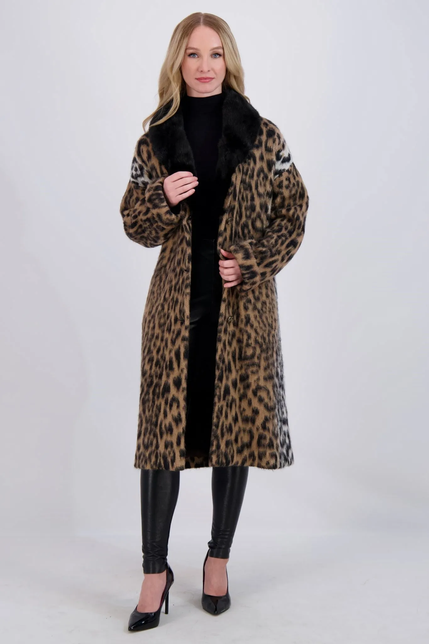 WOOL SHORT COAT WITH MINK COLLAR